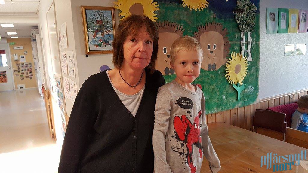 Katarina Edin, förskolelärare tillsammans med Diezel Lindberg Larsson.
